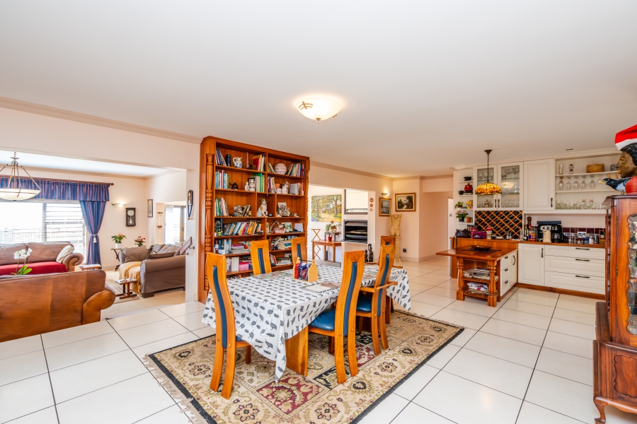 4 Bedroom Property for Sale in Myburgh Park Western Cape